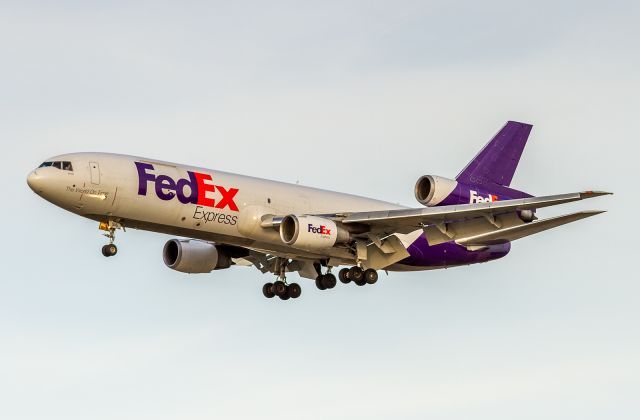 McDonnell Douglas DC-10 (N316FE)