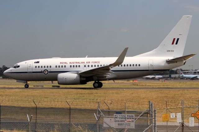 Boeing 737-700 (A36002)