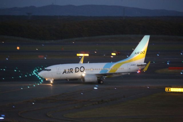 Boeing 737-700 (JA08AN)