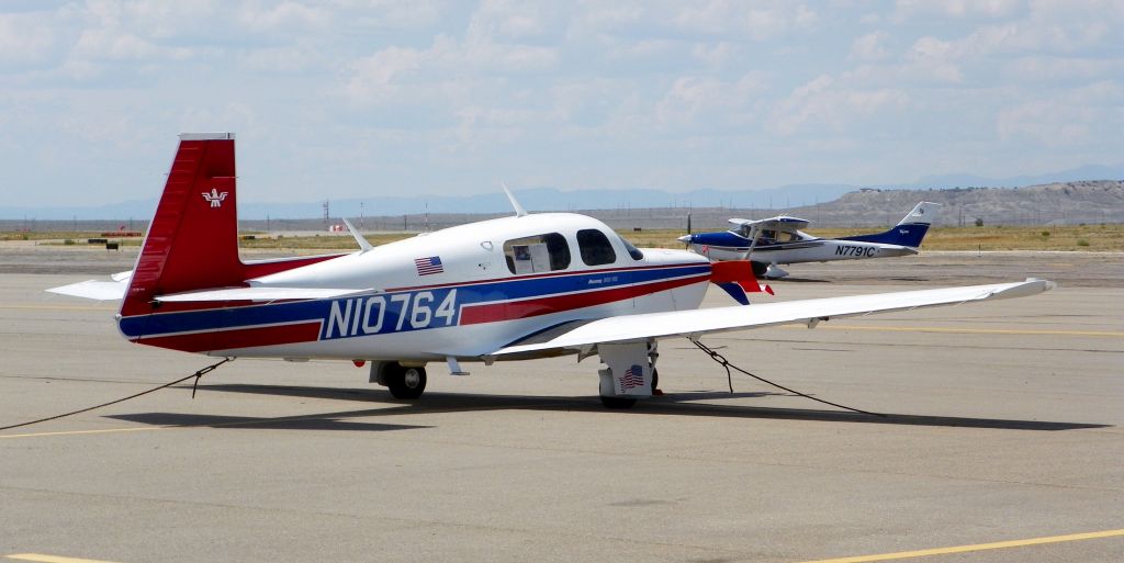 Mooney M-20 (N10764)