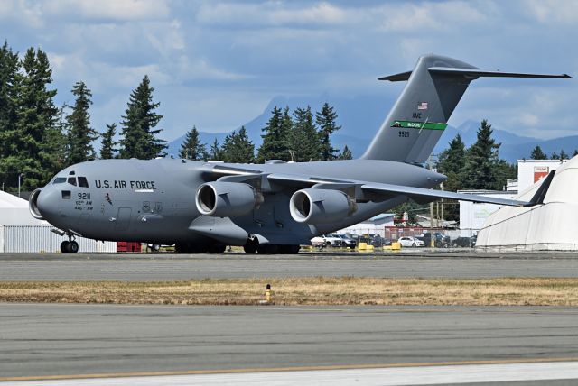 Boeing Globemaster III (09-9211)