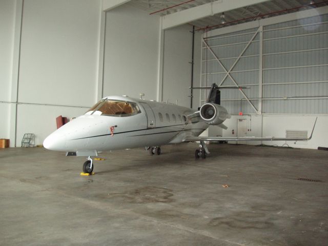 Learjet 60 (N660BC)