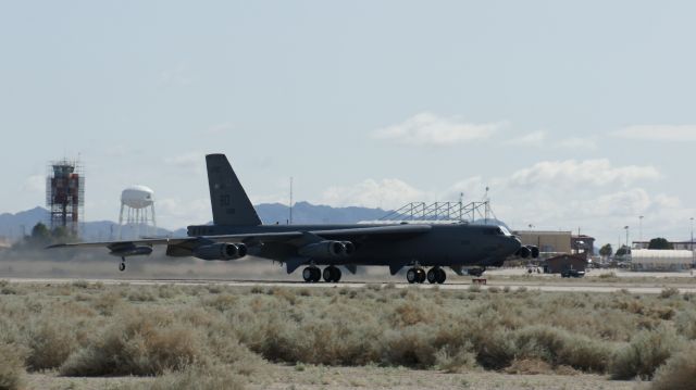 Boeing B-52 Stratofortress —