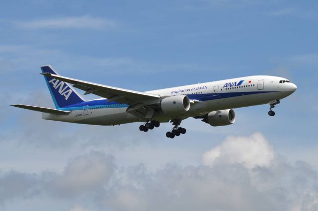 Boeing 777-200 (JA745A) - 2016-08-18