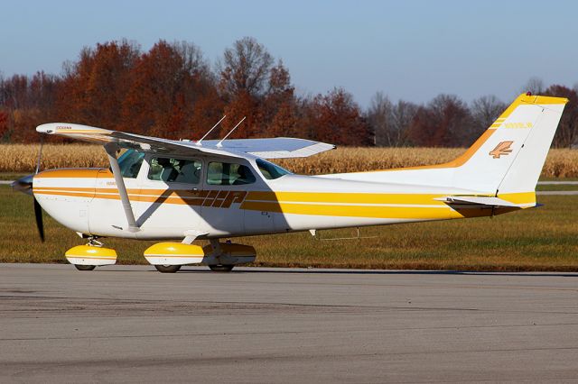 Cessna Skyhawk (N999LW)