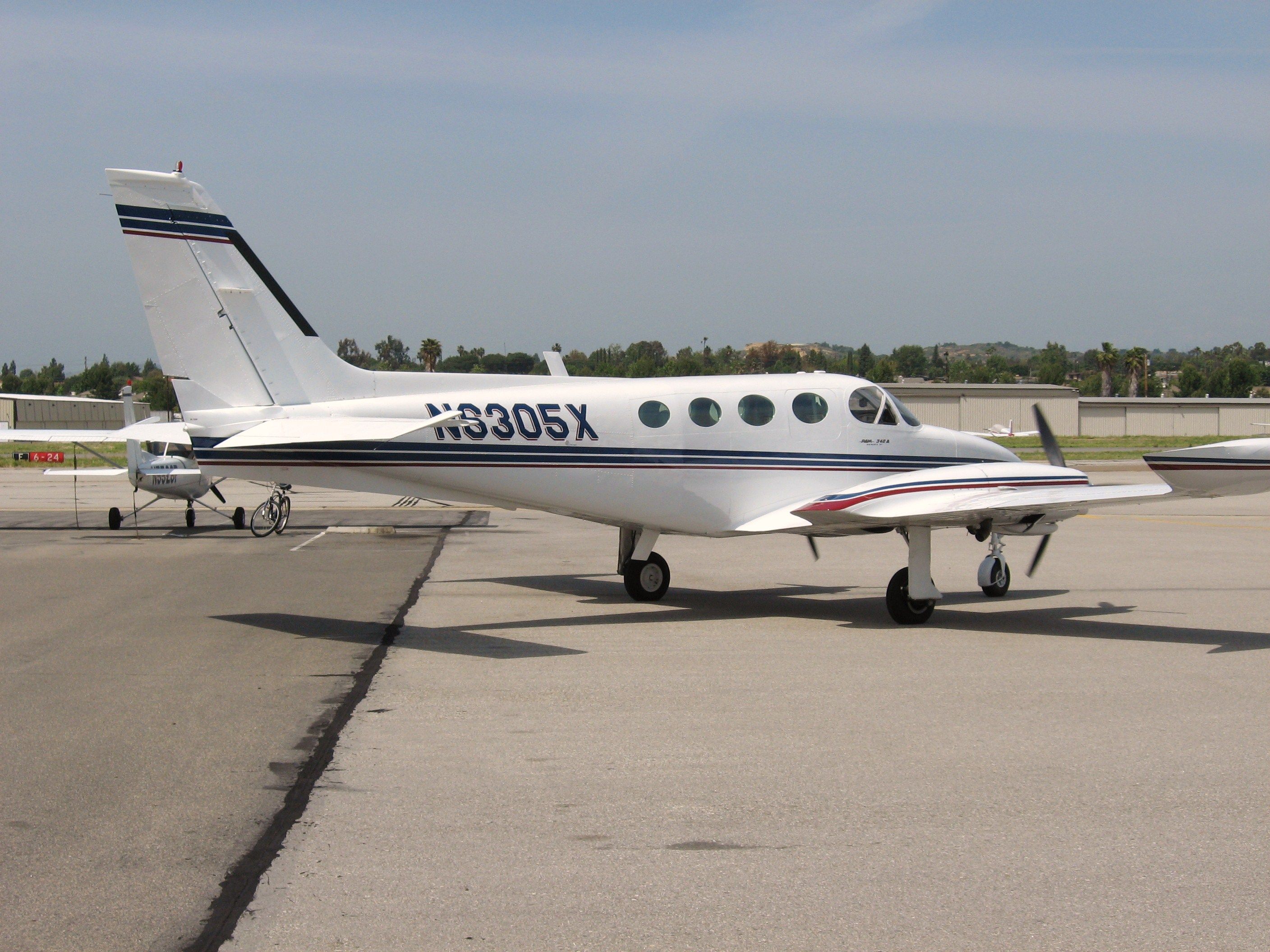 Cessna 340 (N6305X) - TAXIING TO RWY 24