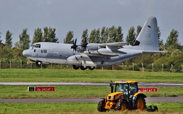 Lockheed C-130 Hercules (16-8068) - u.s.marines kc-130j 168068 about to land in shannon 11/5/15.