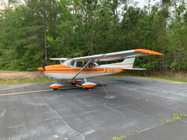 Cessna Skyhawk (N3796S)