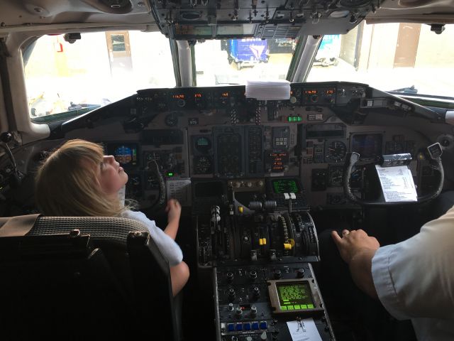 McDonnell Douglas MD-88 (N979DL) - Amazing crew let our little girl play in the cockpit while we waited!