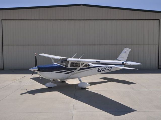 Cessna Skylane (N24289)