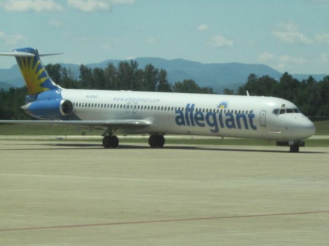 McDonnell Douglas MD-83 (N410NV) - Plattsburgh Airport KPBG- Clinton County, NY August 2013