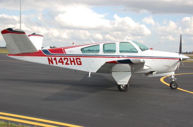 Beechcraft 35 Bonanza (N142HG)