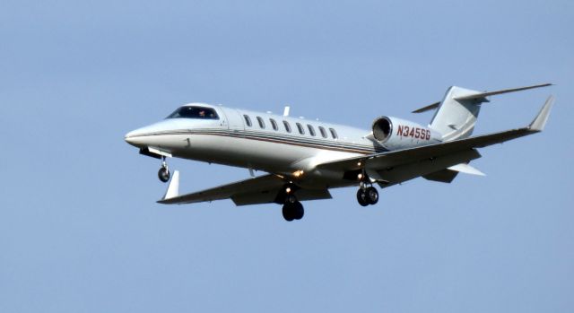 Learjet 45 (N345SG) - On final is this 2001 Learjet 45 from the Winter of 2020.