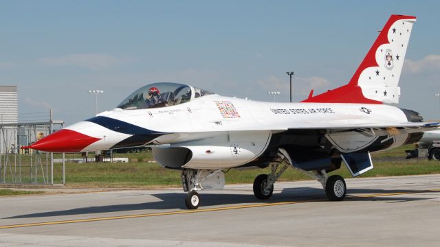 Lockheed F-16 Fighting Falcon —