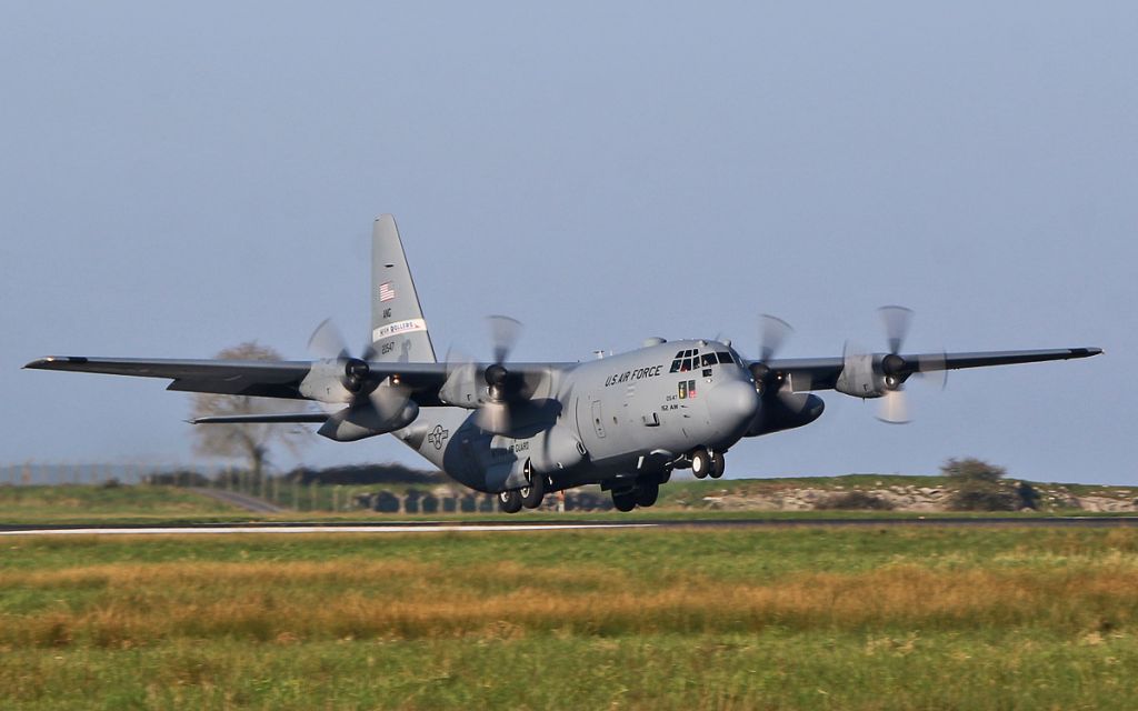 Lockheed C-130 Hercules (92-0547) - rch203 usaf nevada air guard c-130h 92-0547 about to land at shannon 27/3/17.