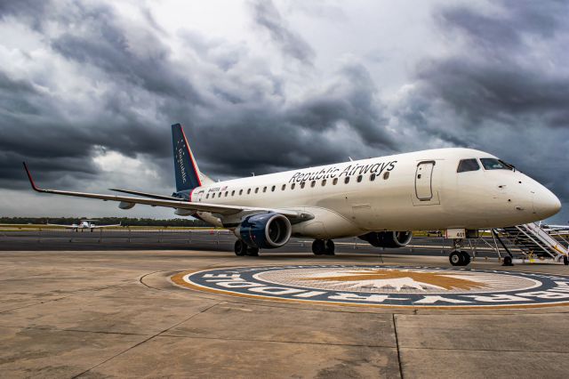 Embraer ERJ 175 (N401YX) - Came in for a republic static display