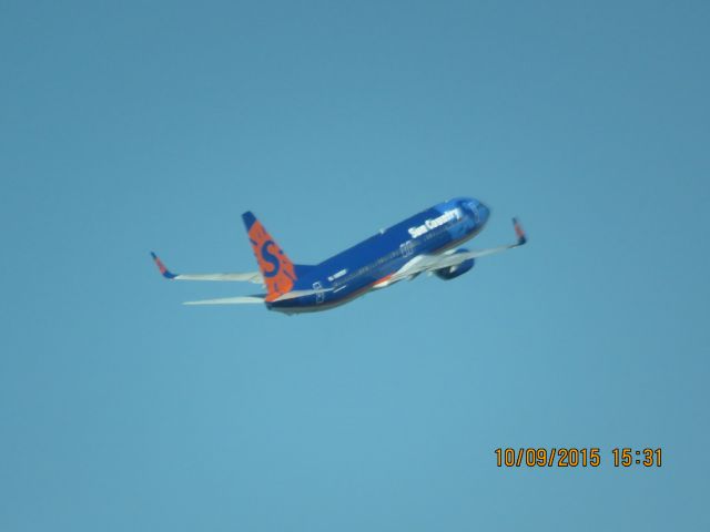 Boeing 737-800 (N805SY)