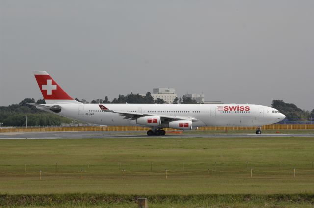 Airbus A340-300 (HB-JMD) - Departure at NRT Airport Runway 16R on 2011/10/8