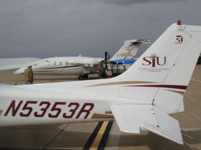 Cessna Skyhawk (N5353R)