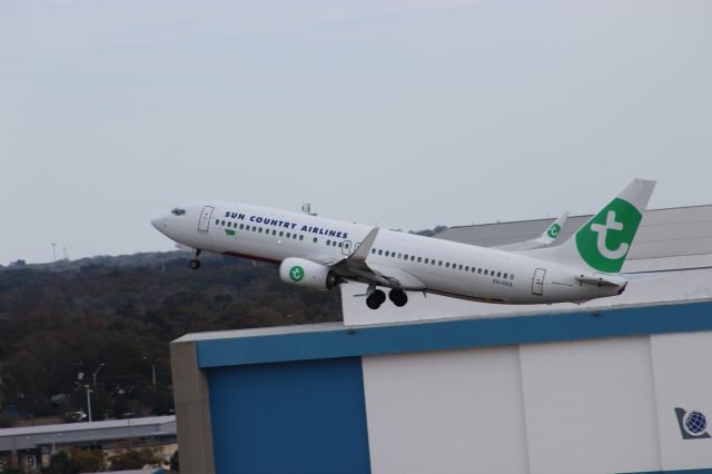 Boeing 737-800 (PH-HXA) - SCX156 sporting the Transavia/Sun Country hybrid livery en route to KMSN.