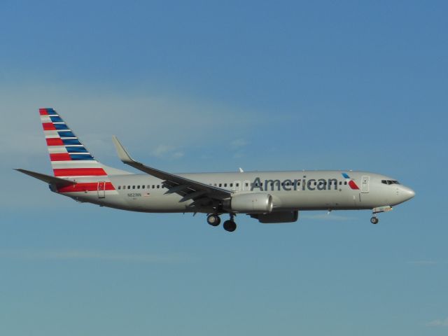 Boeing 737-800 (N821NN) - American Airlines (AA) N821NN B737-823 [cn30912]br /Dallas-Fort Worth (DFW). American Airlines flight AA1696 arriving from Hartford Bradley International (BDL). br /Taken from Founders Plaza Observation Area, North Airfield Drivebr /2013 11 28  a rel=nofollow href=http://alphayankee.smugmug.com/Airlines-and-Airliners-Portfolio/Airlines/AmericasAirlines/American-Airlines-AA/i-wpgwK28https://alphayankee.smugmug.com/Airlines-and-Airliners-Portfolio/Airlines/AmericasAirlines/American-Airlines-AA/i-wpgwK28/a