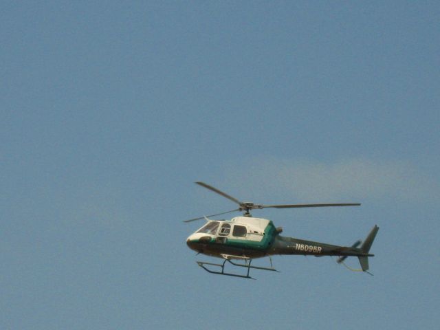 Eurocopter AS-350 AStar (N6096R) - LIFTING OFF FROM SANTA ANA