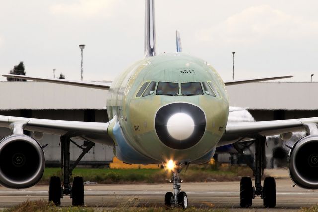 Airbus A321 (D-AZAR)