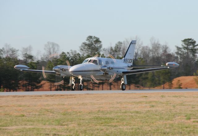 Piper Cheyenne (N913CR) - Piper Cheyenne Takeoff