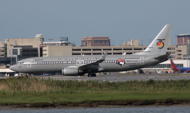 Boeing 737-800 (N569AS)