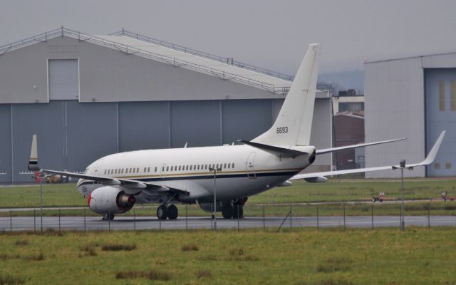 16-6693 — - usn c-40a 166693 at shannon 6/3/16.