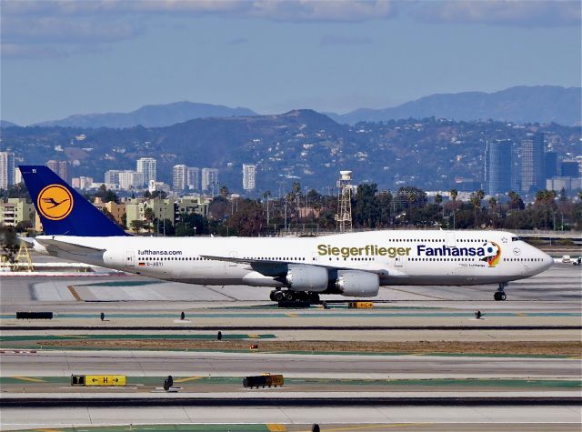 BOEING 747-8 (D-ABYI) - Fanhansa- Siegerflieger titles still on  noted on 11/2/2014