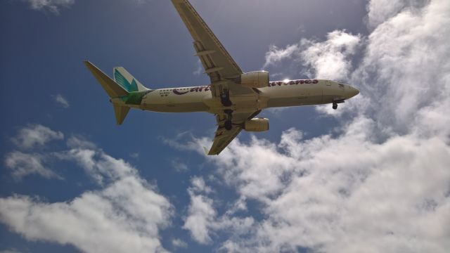 Boeing 737-800 (9Y-POS)