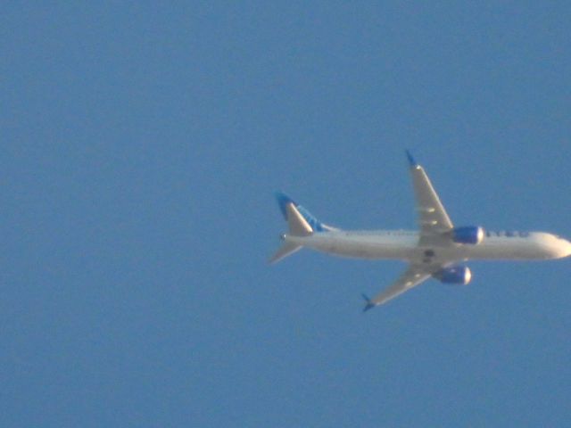 Boeing 737 MAX 9 (N27526) - UAL679br /CLE-LAXbr /02/08/2025