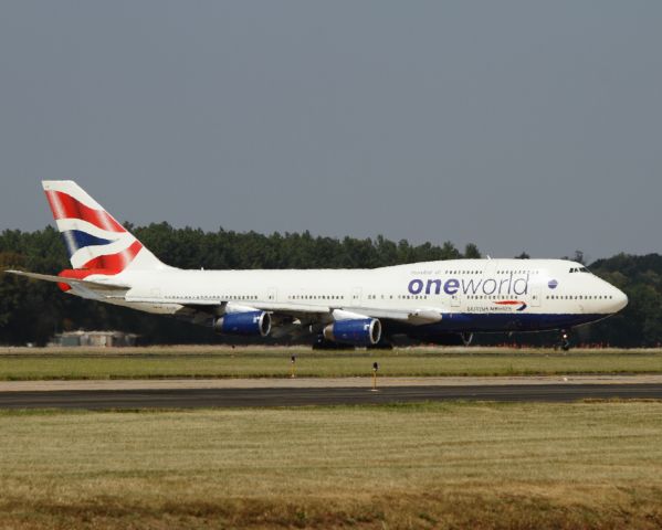 Boeing 747-400 (G-CIVI)