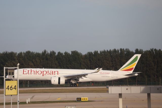 Airbus A350-900 (ET-VAB)