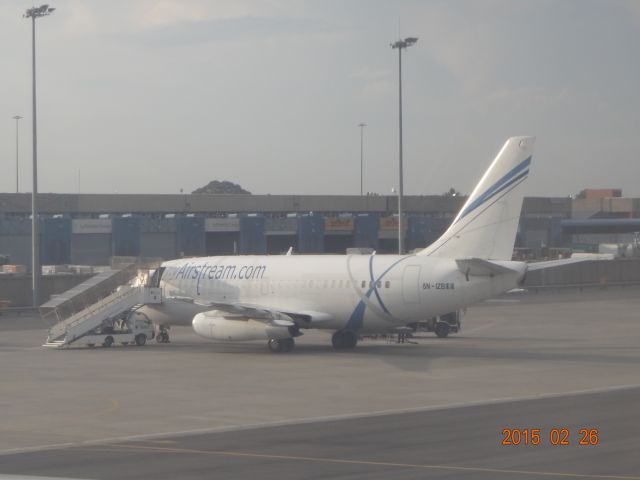 Boeing 737-200 (5N-IZB)