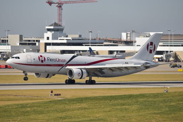 XA-GGL — - Touching down on 18-L on 11-08-20