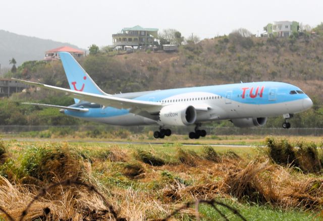 Boeing 787-8 (G-TUID)