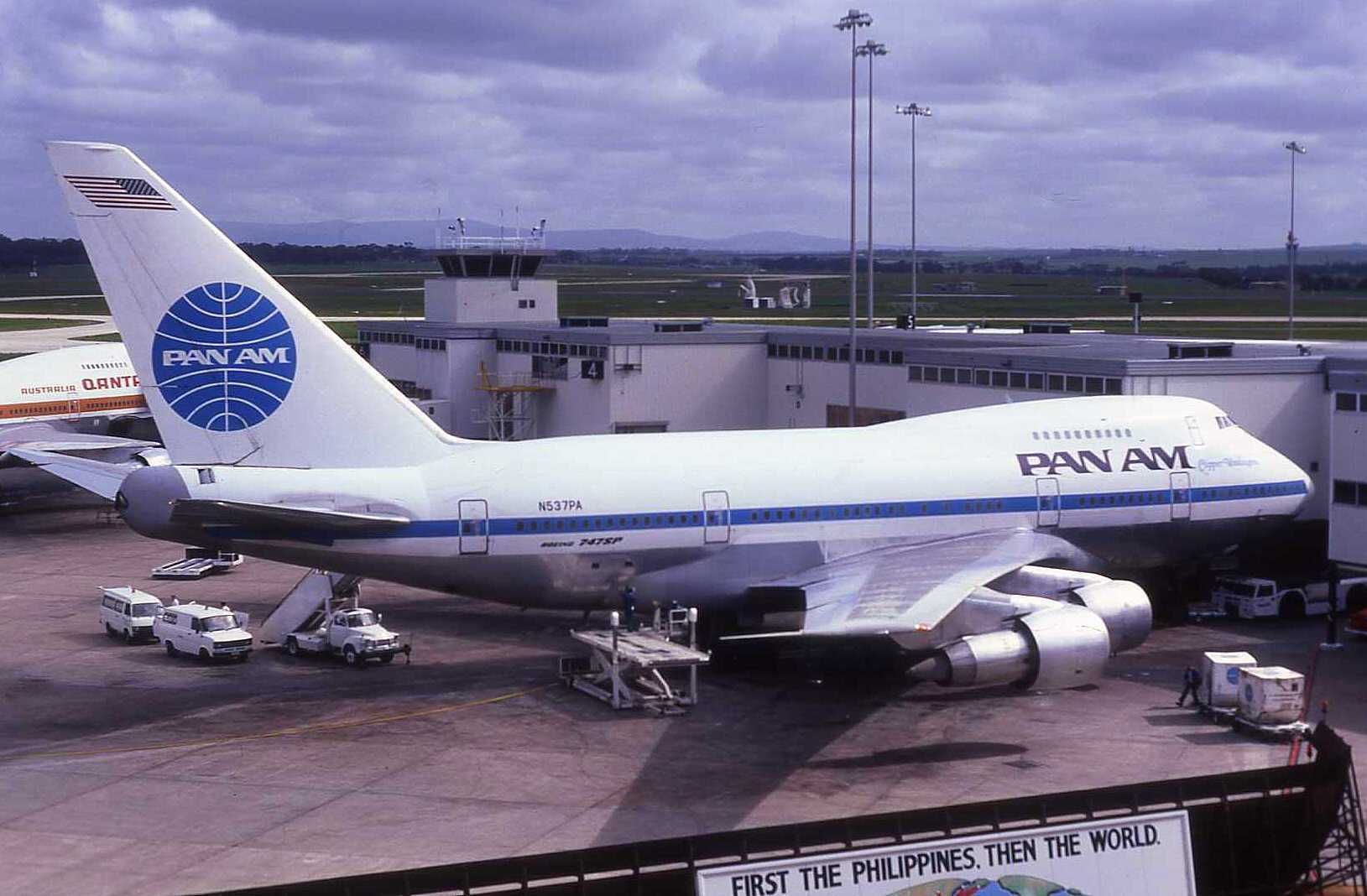 BOEING 747SP (N537PA) - Boeing 747SP N537PA of Pan Am at Melbourne Airport in 1983.