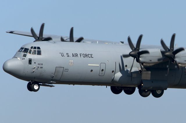 Lockheed C-130 Hercules (07-4638) - C-130J-30, 19th AW, 41st AS, wearing the silver tail flash of THE ROCK. Working the pattern - February 2013.