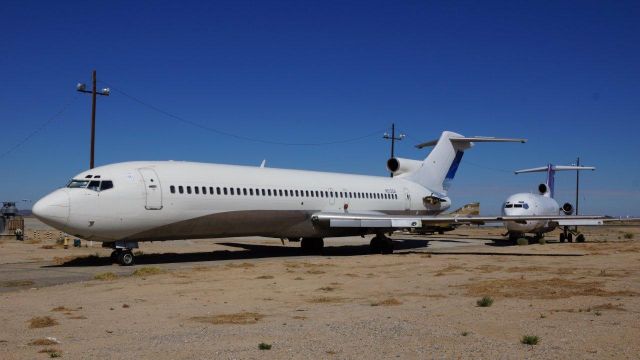 Boeing 727-100 (N512DA)