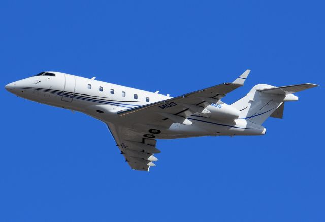 Bombardier Challenger 300 (PP-MQS)