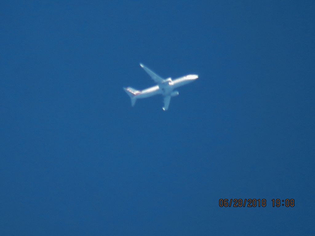 Boeing 737-800 (N887NN)