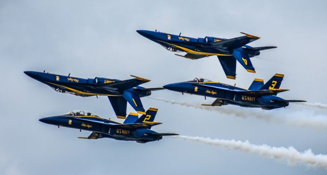 McDonnell Douglas FA-18 Hornet — - Blue angels performance in Dayton was Awesome!!