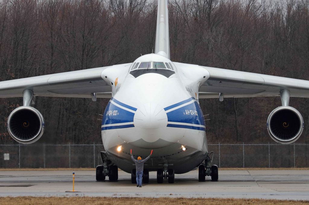 Antonov An-124 Ruslan (RA-82077) - VDA4414 heavy parking on the cargo ramp this afternoon at KTOL (18 Mar 2021).