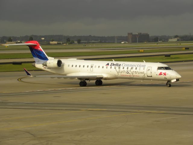 Canadair Regional Jet CRJ-700 (N740EV)