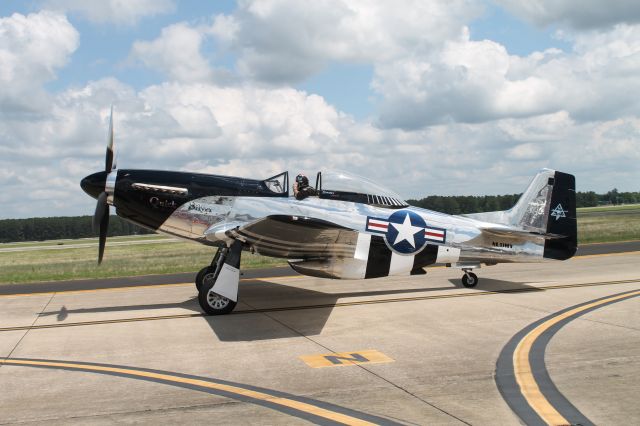 North American P-51 Mustang (NL51HY) - Quick Silver