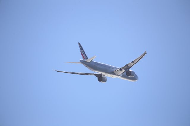 BOEING 777-300ER (F-GSQA)