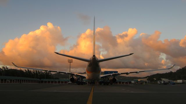 Airbus A330-200 (G-MLJL)