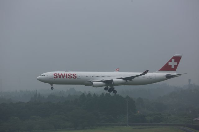 Airbus A340-300 (HB-JMM)